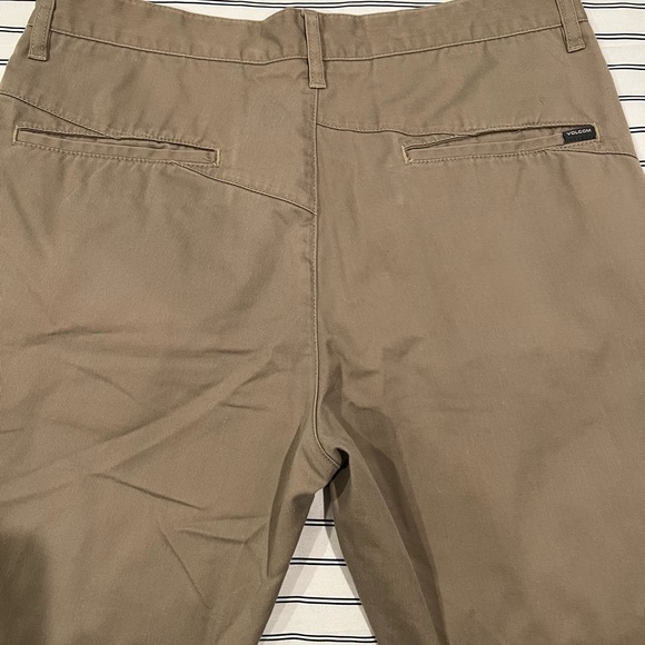 Volcom Shorts - Picture 3 of 3